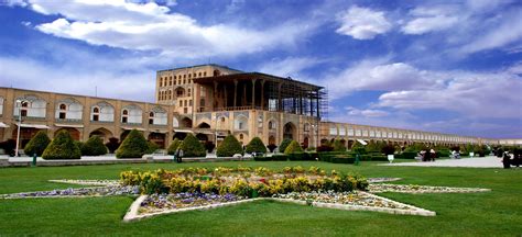 Ali Qapu Palace! A Stunning Architectural Gem of Isfahan, Iran