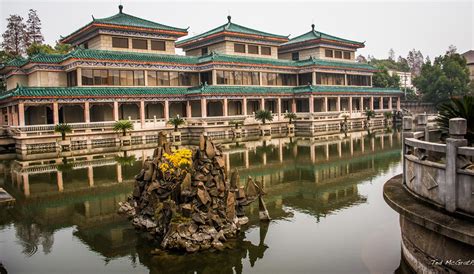 Jingzhou Museum – Upplev historia och konst i hjärtat av Kina!