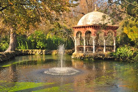 Parque de María Luisa! En Överraskande Grönska Mitt i Sevilla